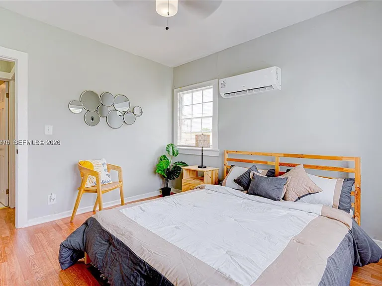 227 SW 30th Ave #B — Photo 9