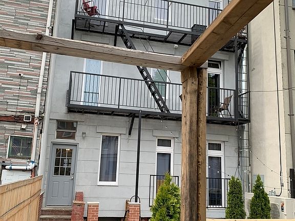 3rd image of 80 Green St #1REAR