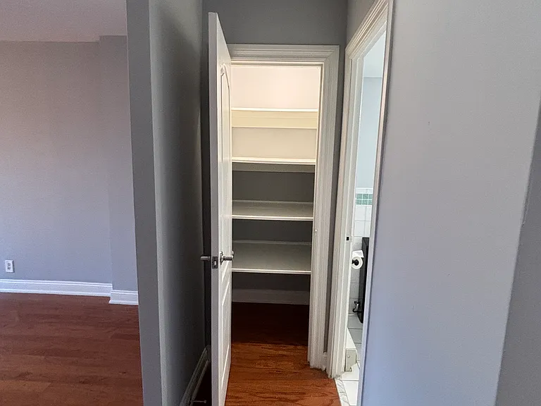 60 Parkway Dr E #4JJ — Photo 14