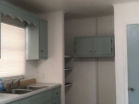 5th image of 305 Highland Ave