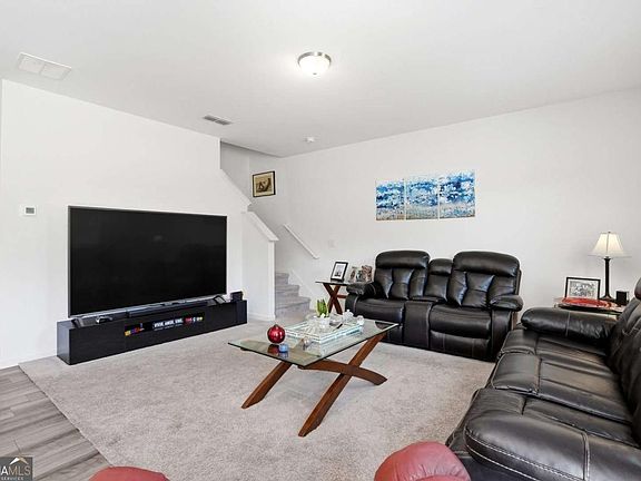 2nd image of 65 Knightsbridge Ln