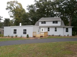 27708 W Greenwood Ave, Spring Grove, IL 60081