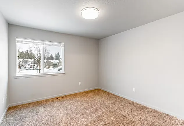 10652 N May Ln — Photo 8