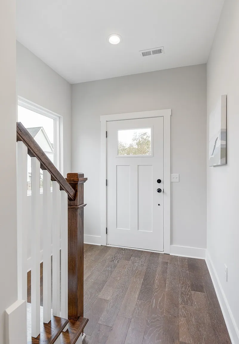 3 bed, 3.5 bath, 1799 sqft, $3,300 — Photo 3