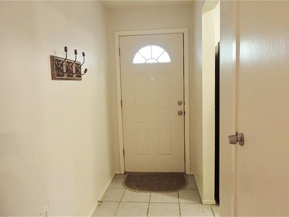 2nd image of 3215 Village Park Dr