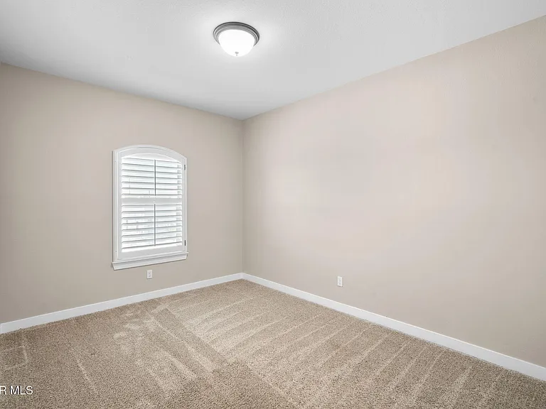 10013 Hueco Junction Rd — Photo 27