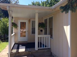 2450 Merfeld Ln, Dubuque, IA 52001