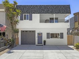 152-152 Los Angeles Ave