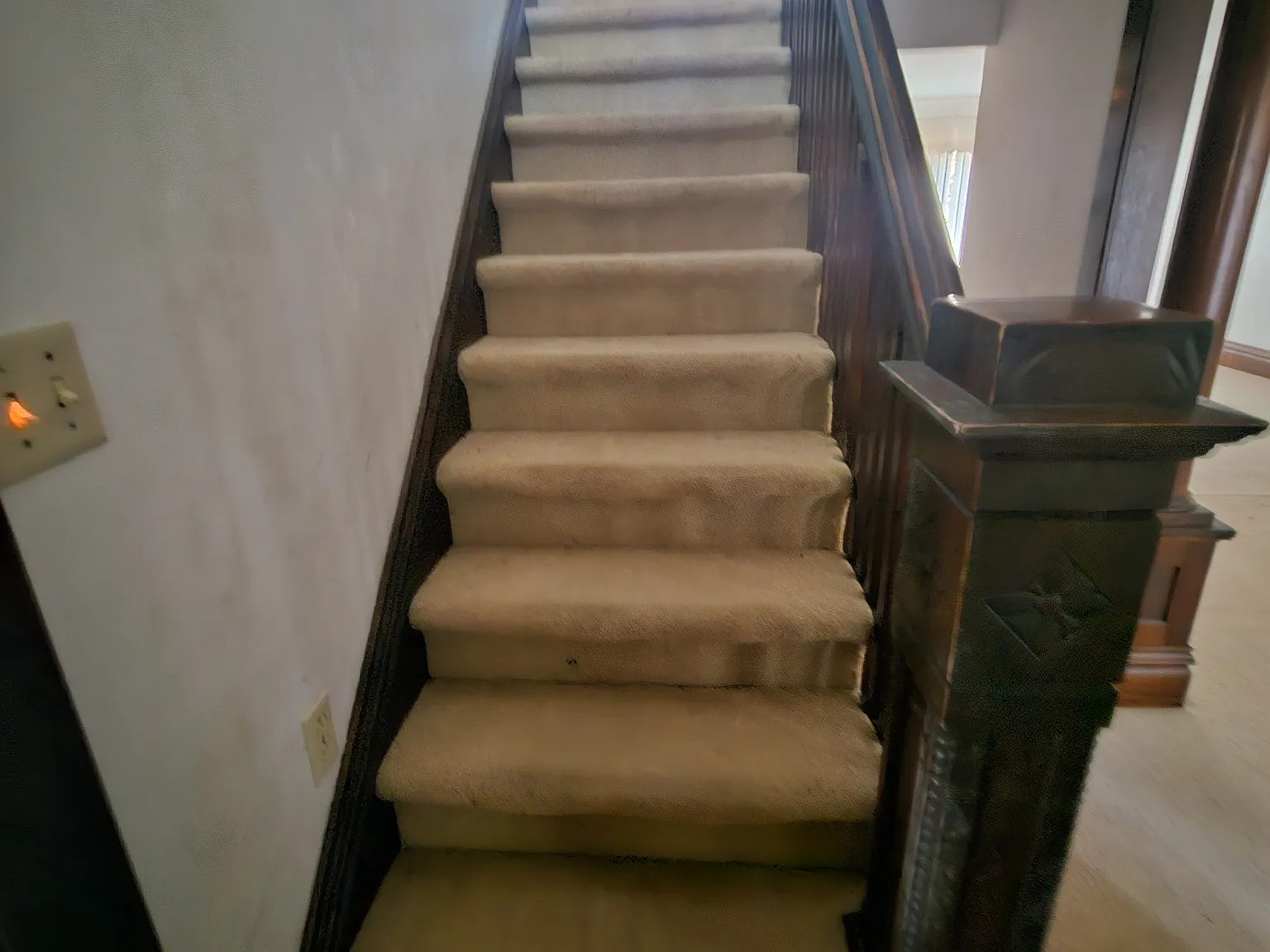 5 bed, 1.5 bath, 2428 sqft, $2,495 — Photo 4
