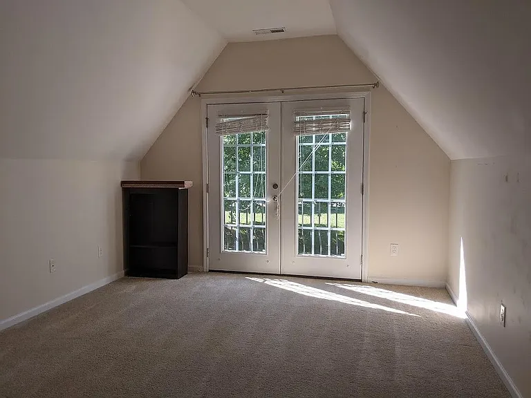 3409 Bidwell Ave — Photo 18
