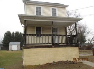 6 Mechanic St, Bridgeport, NJ 08014