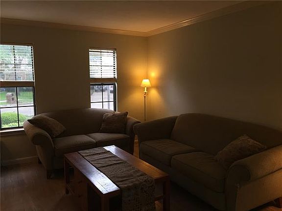5th image of 2201 Warrington Ave