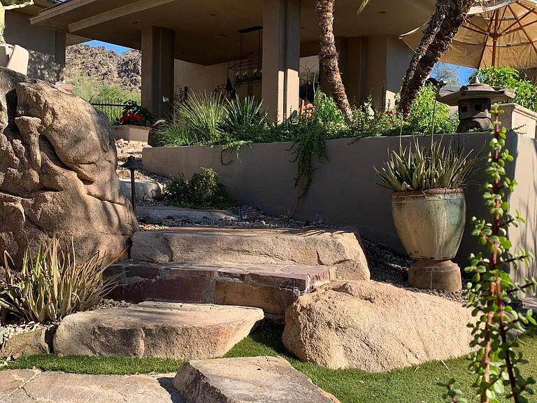 N Arizona Biltmore Cir — Photo 32