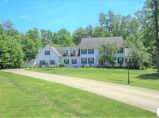 9450 Winterberry Ln, Mentor, OH