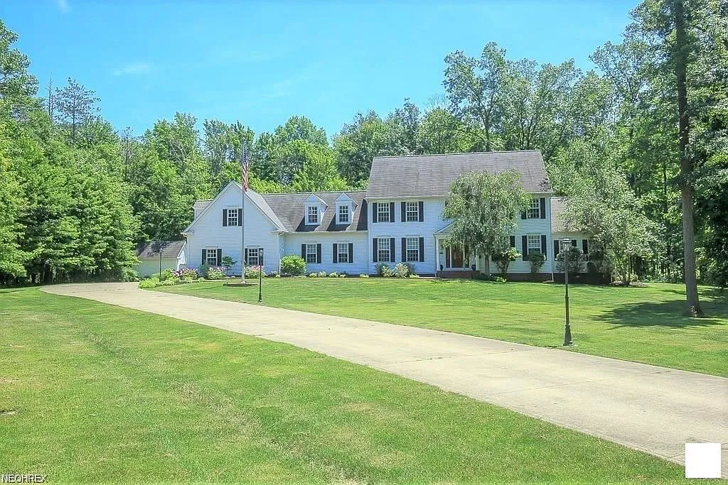 9450 Winterberry Ln photo 1