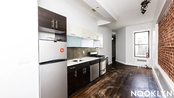 Rented by Nooklyn NYC LLC | media 25