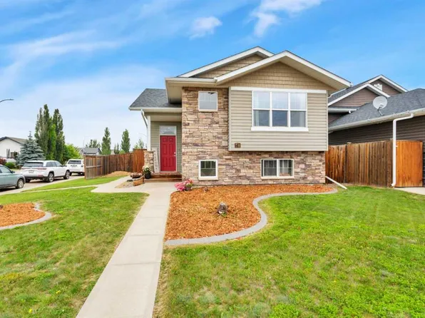 70 E Garden Rd, Lacombe, AB T4L 2P1