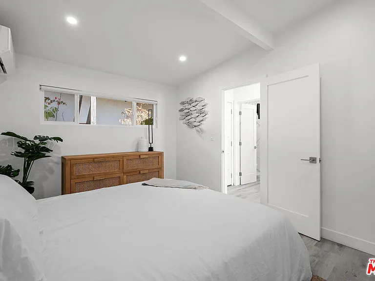 25154 Malibu Rd #2 — Photo 17