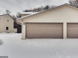 10662 Hummingbird St NW, Coon Rapids, MN 55433