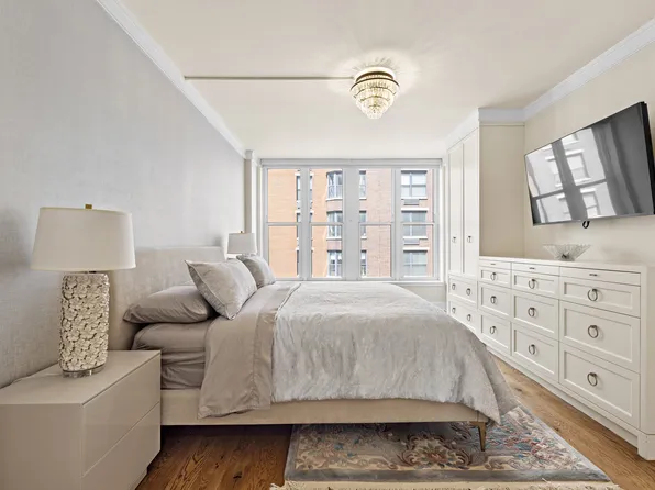 1125 Maxwell Lane image 14 of 40