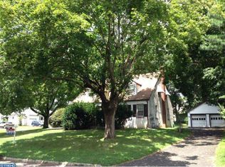 128 W Lehman Ave, Hatboro, PA 19040
