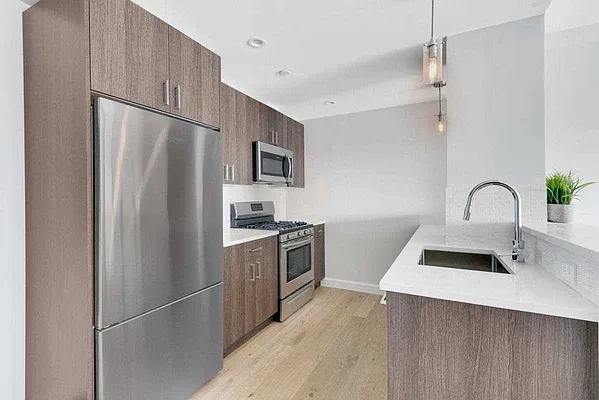 Rented by Luxury Apartments LIC | media 5