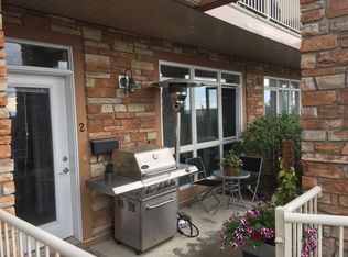 116 Rockyledge Vw NW #2, Calgary, AB T3G5Y3