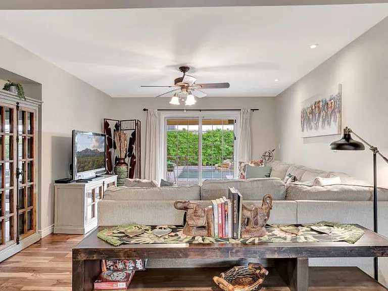 8313 E Meadowbrook Ave — Photo 4