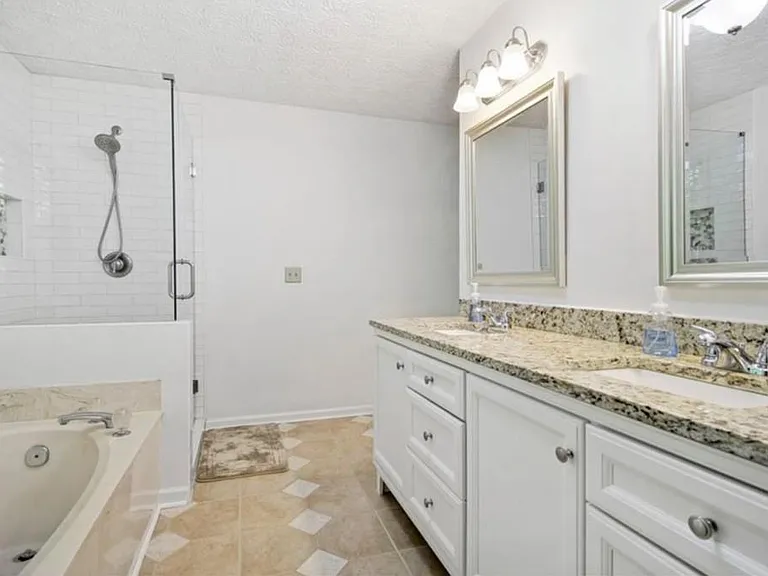 420 Ridge Ct — Photo 10