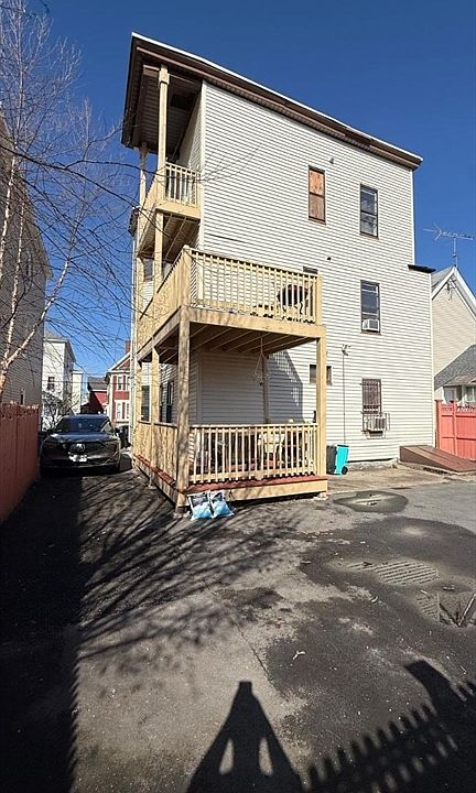 2nd image of 13 Walnut St