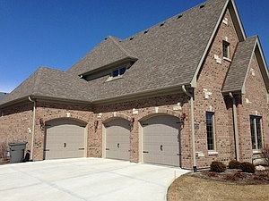 3rd image of 10520 Crown Dr