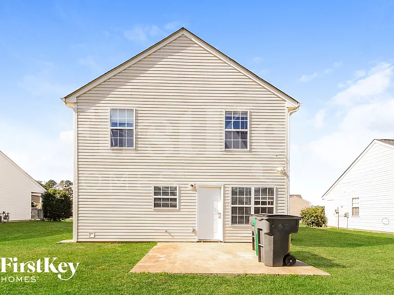 802 Almora Dr — Photo 15