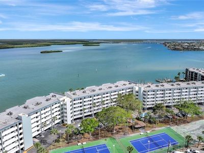 1085 Bald Eagle DR #D608, Naples, FL, 34145