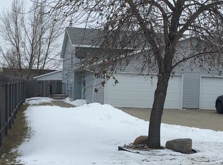 2520 35th Ave S, Fargo, ND 58104