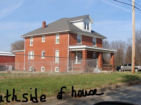 2nd image of 918 Shelby St