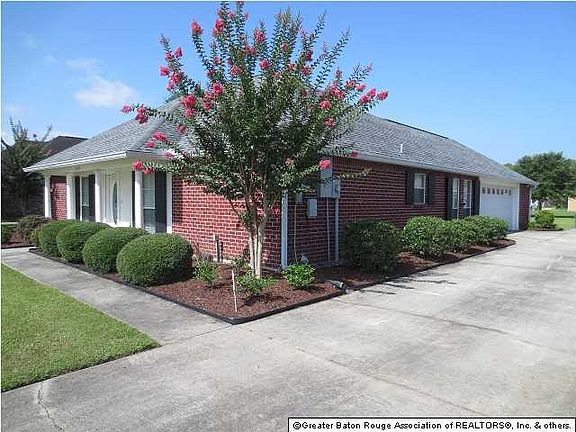 2nd image of 16071 Creekround Dr
