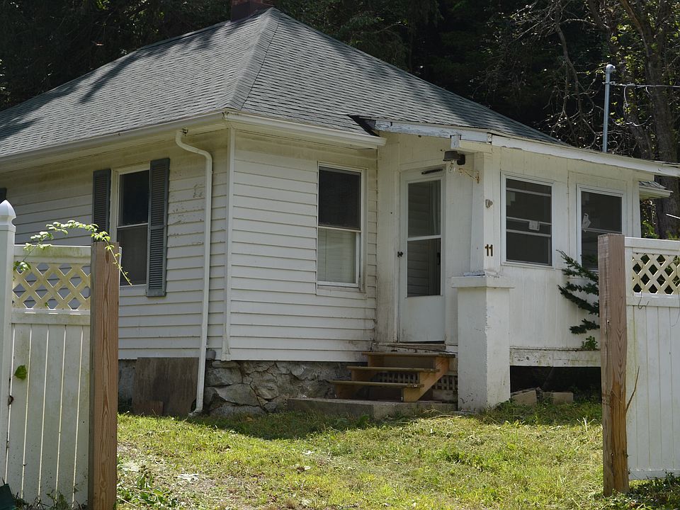 1st image of 11 Richardsville Rd