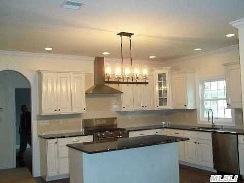 5th image of 7 Lakeview Ave
