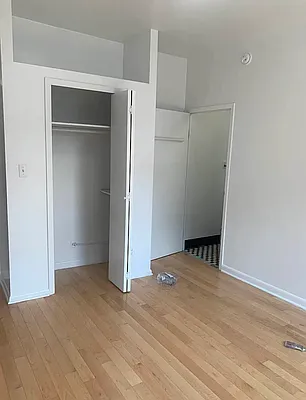 Rented by M.Grossman R.E. Management | media 4