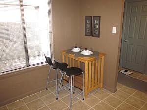 5th image of 411 Stonegate Ct