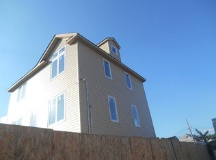 49 Center Pl, Staten Island, NY 10306