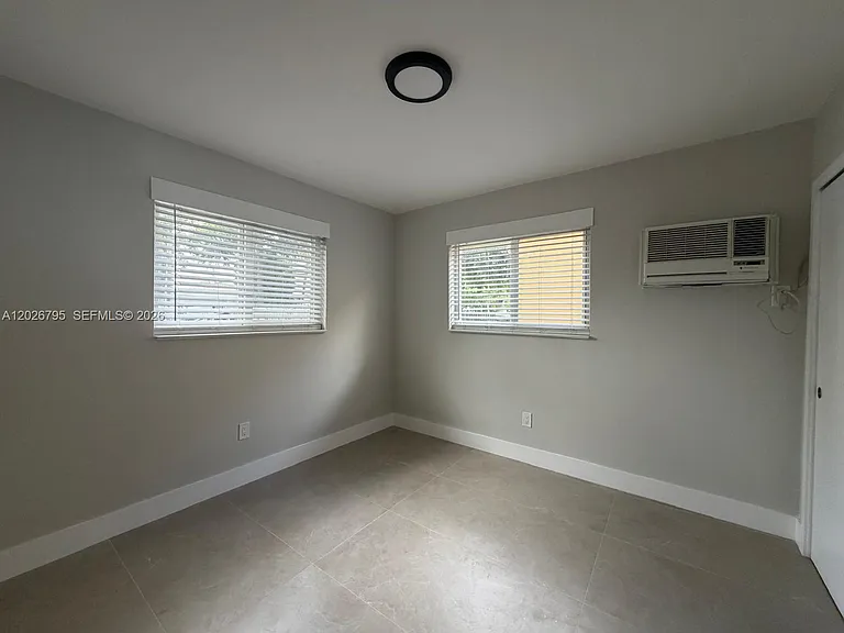 1844 NW 19th St #1 — Photo 9