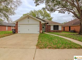 228 Ridge Dr, Victoria, TX 77904