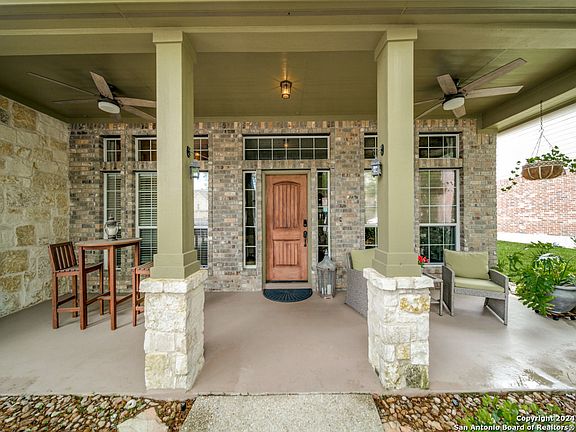 3rd image of 524 JONAS DR