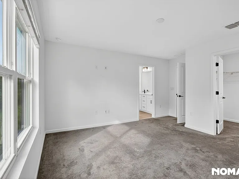 908 Spring Palms Loop — Photo 8