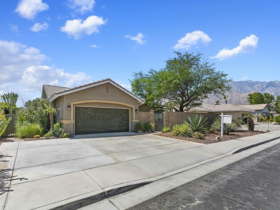 1st image of 1599 Amelia Way