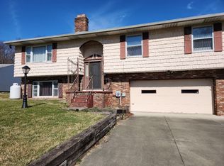 2439 Delta Dr, Uniontown, OH 44685
