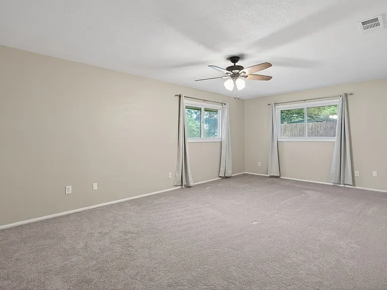 4202 Indian Creek Ct — Photo 22