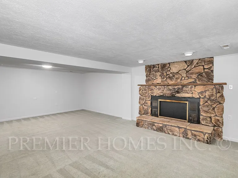 3812 Root Ave NE — Photo 18