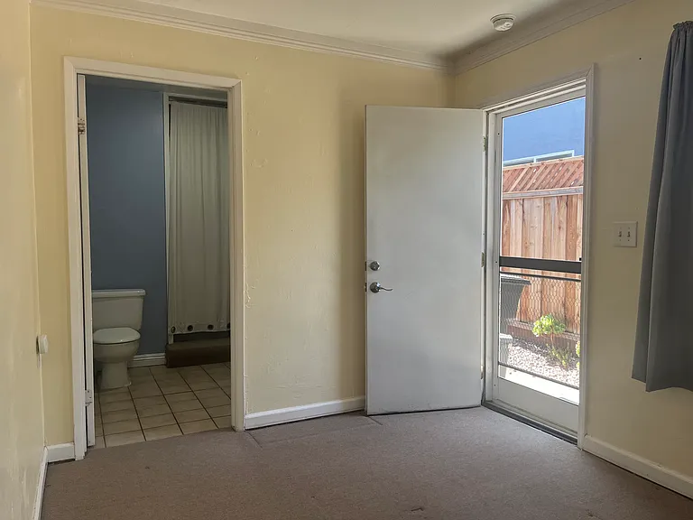 Fairlands Dr — Photo 2